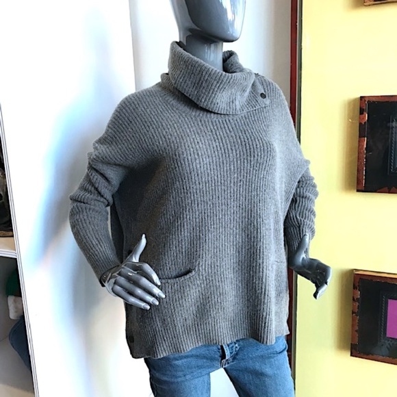 VINCE Oversized Turtleneck Wool/Yak Blend Sweater in Heather Gray NWOT/sz: XS - Picture 7 of 14